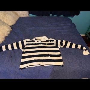 crop collar top no stains or rips worn once washed